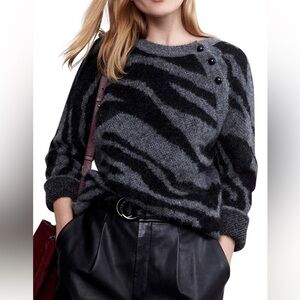 GERARD DAREL
Grey Zebra Print Sweater Size 2